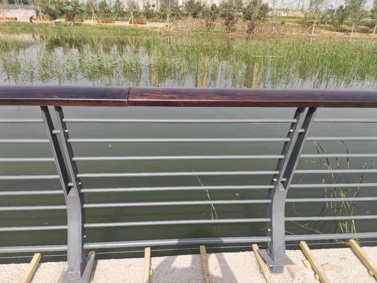 珠海市桥梁防撞护栏河道护栏 - 厂家